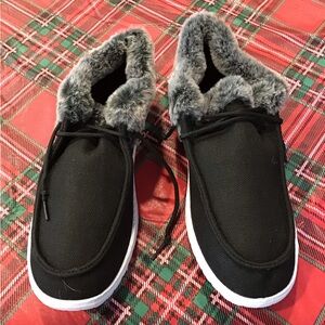 Faux Hey Dude Black Fur-Lined Casual Shoes size 10-11